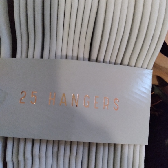 Nordstrom hangers .Bundle 50 hangers - Picture 5 of 13